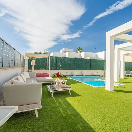 Seaside With Swimming Pool Villa
